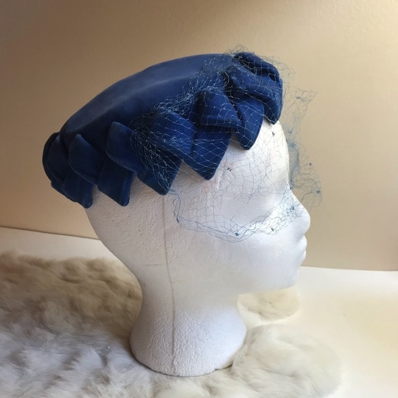 Vintage 50s Blue Velvet Hat Elizabeth Ford main image 5